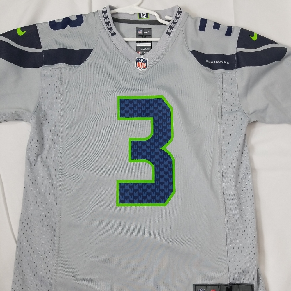Russell Wilson kids 10/12 year medium Jersey